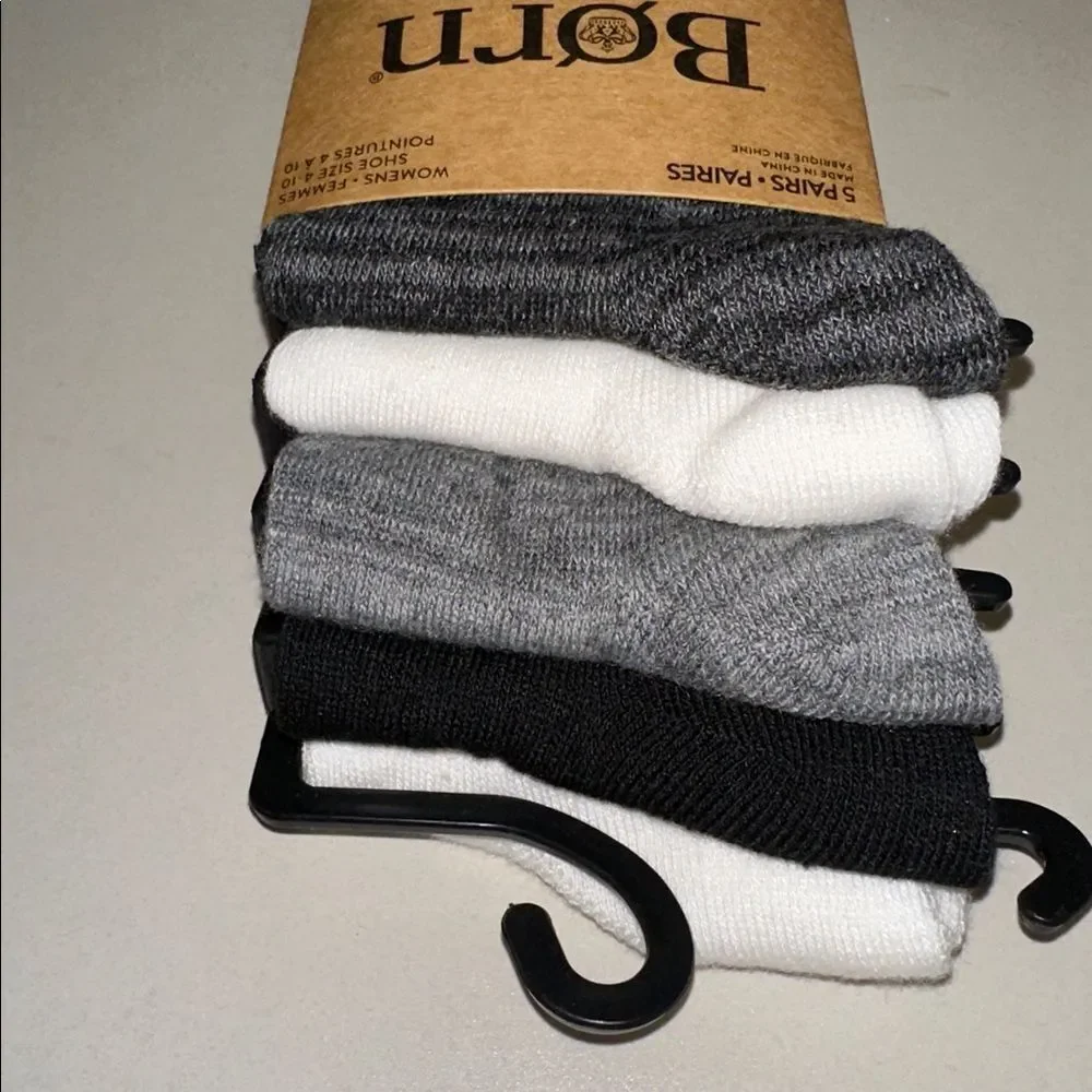 BORN Gray Black White US W 4-10 Super Soft  Crew Socks Pack of 5